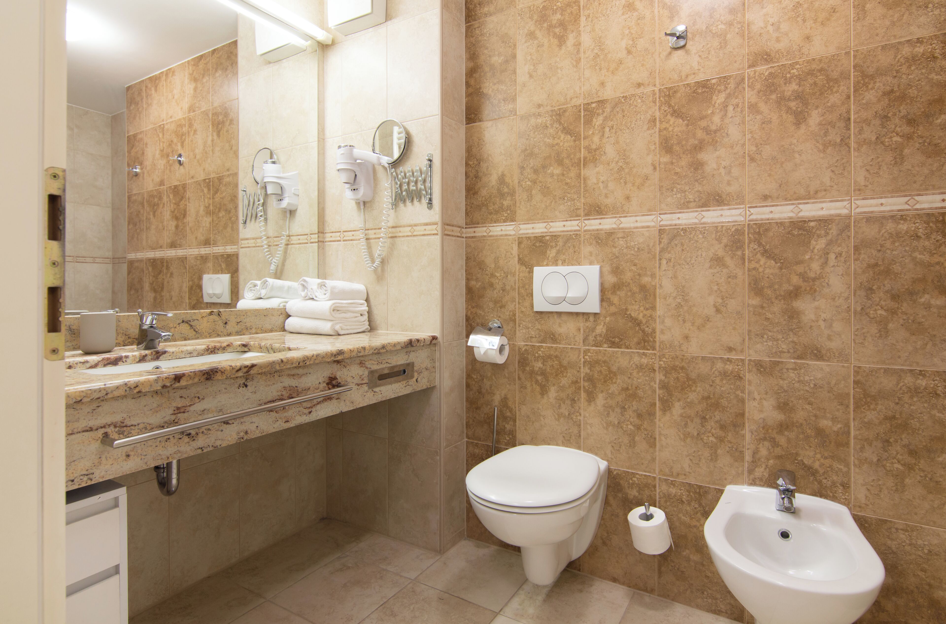 Executive Apartment, Multiple Beds, Refrigerator & Microwave, Garden View (Marina - 700 Rose M) | Bathroom