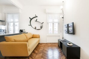 Living area - Easylife - Elegance and design in Solari Area (Milano)