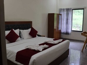 Habitación Deluxe doble, vistas a la montaña | Escritorio y wifi gratis