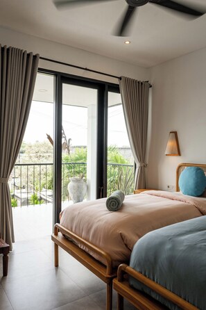 奢華別墅, 泳池景觀, 池畔 | 4 間臥室、客房內保險箱、獨特裝潢、布置獨特