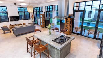 Luxury Villa, Pool View, Poolside | Dining room