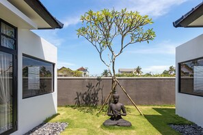 Luxury Villa, Pool View, Poolside | Courtyard view