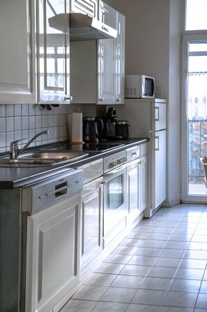 Private kitchen - Studio with 3 bedrooms (Plauen)