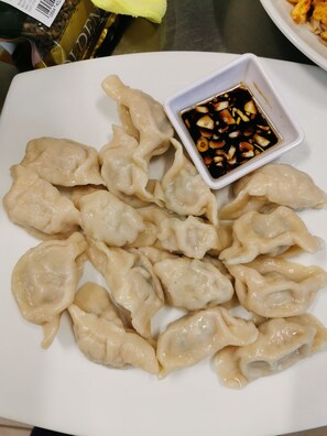 Frigobar, microondas