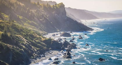 Redwoods Cul-De-Sac Beach Retreat: Playground, Gazebo, Trampoline, BBQ, Firepit, Bonfire Beach!