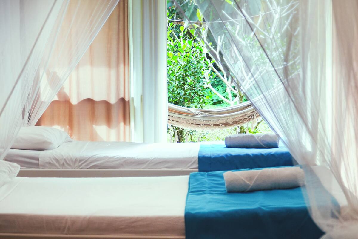 1 bedroom, free WiFi, bed sheets