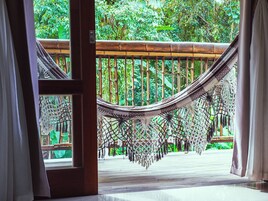 Exclusive Room | Living area | 32-inch LED TV with cable channels