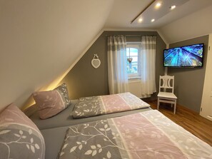 2 quartos, ferros/tábuas de passar roupa, Wi-Fi de cortesia