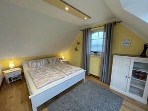 2 chambres, fer et planche à repasser, Wi-Fi gratuit, draps fournis