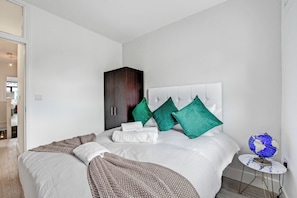4 Schlafzimmer, Bügeleisen/Bügelbrett, kostenloses WLAN, Bettwäsche