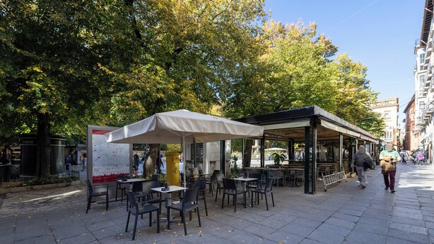 Outdoor dining - Zacatin Heritage Logde 2 (Granada)
