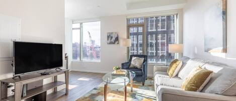 Téléviseur, bureau