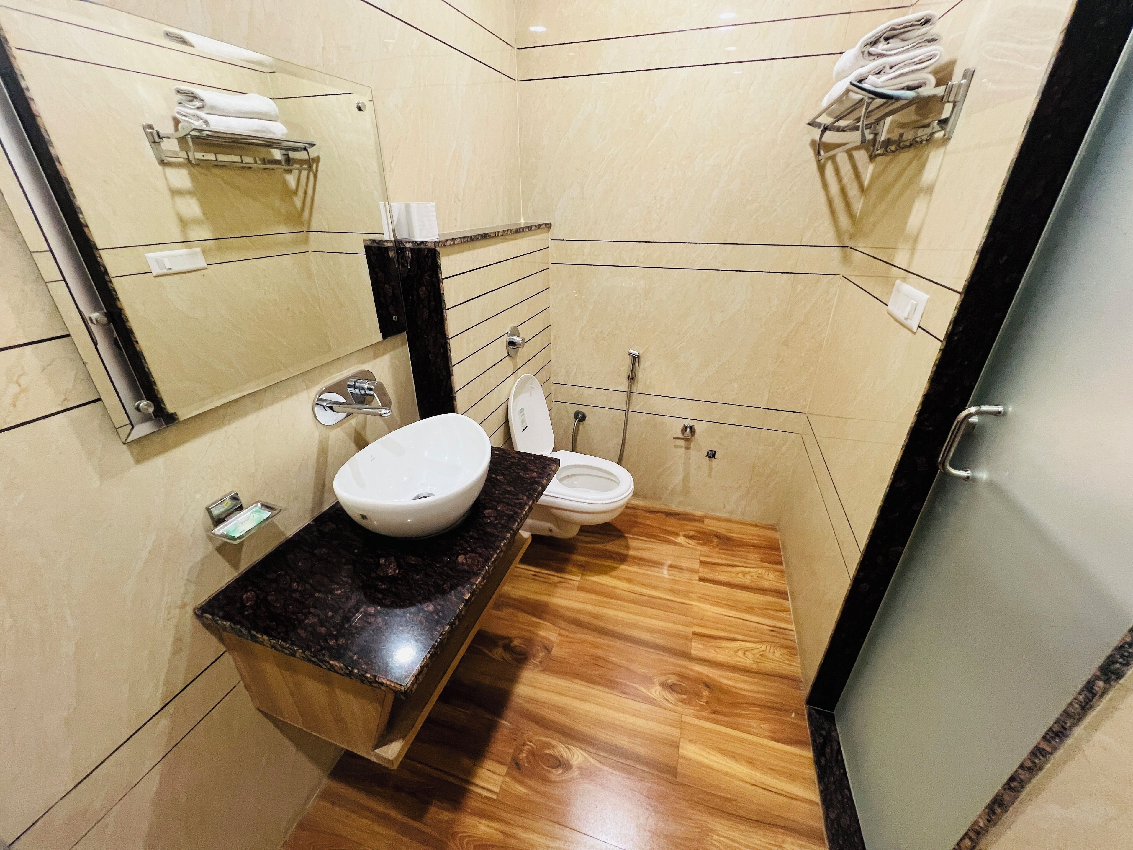 Superior Room | Egyptian cotton sheets, premium bedding, individually furnished, desk