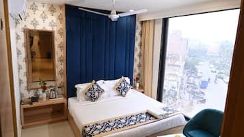 Deluxe Room | City view