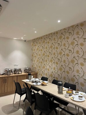 Daily self-serve breakfast (INR 300 per person)