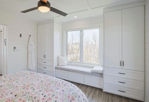 3 chambres, fer et planche à repasser, Wi-Fi gratuit, draps fournis