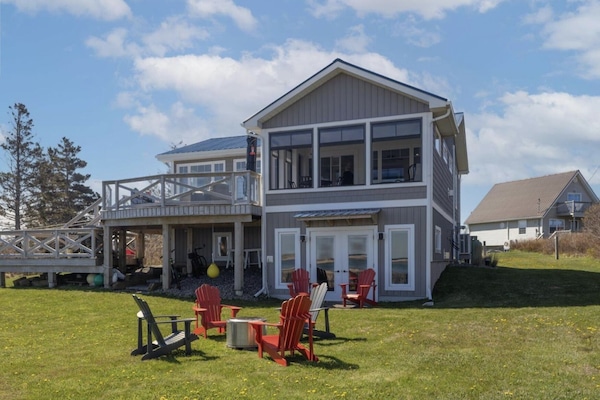 Well maintained backyard for relaxing and enjoying the ocean breeze.