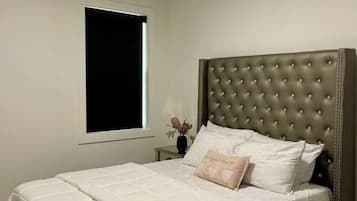 3 室のベッドルーム、WiFi、ベッドシーツ