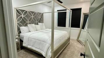 3 室のベッドルーム、WiFi、ベッドシーツ