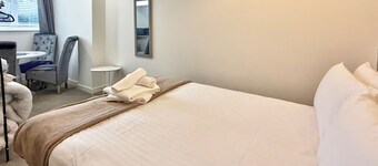 Modern new redeveloped studio Apartment in Clacton