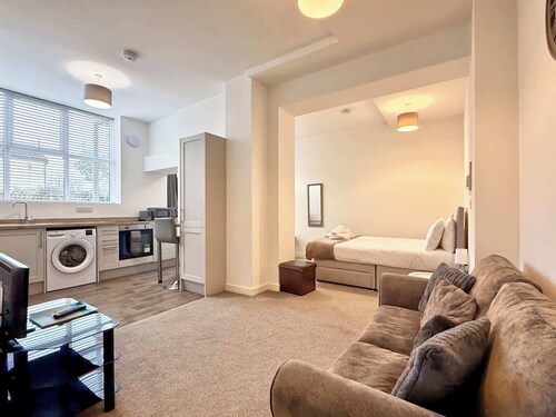 Modern new redeveloped studio Apartment in Clacton