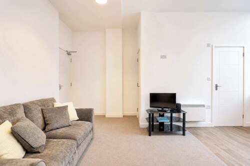 Modern new redeveloped studio Apartment in Clacton