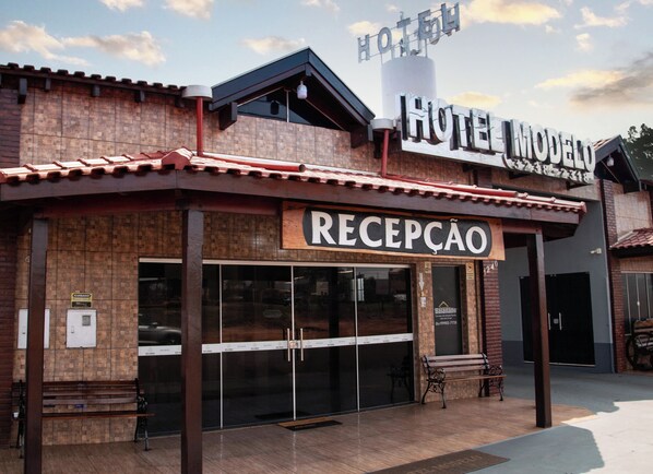 Front of property - HOTEL MODELO (Ribas do Rio Pardo)