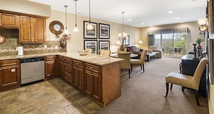 Branson Hills Getaway – Sleeps 6