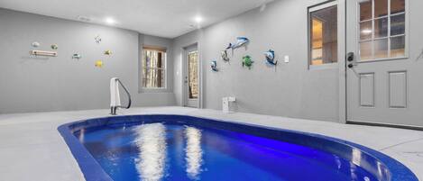 Piscina interna, piscina aquecida