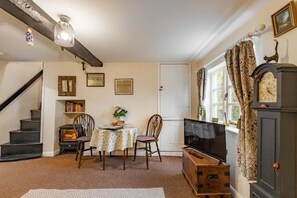 Apartment | 1 bedroom - Host Stay Ships Timbers (Great Yarmouth)