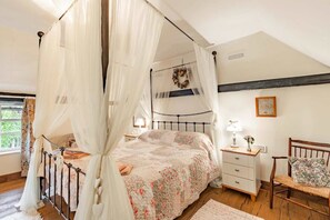 Apartment | 1 bedroom - Host Stay Ships Timbers (Great Yarmouth)