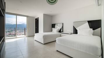 Apartment, Accessible | 4 bedrooms, Internet