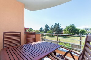 Family Apartment, 2 Bedrooms, Garden View | Terrace/patio