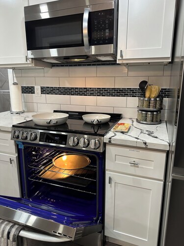 Charming 3-bedroom house with fitness room, WiFi in the heart of Lacey