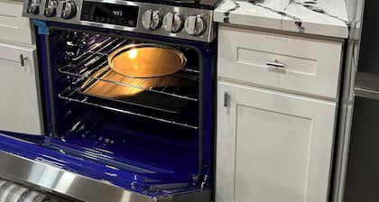 Charming 3-bedroom house with fitness room, WiFi in the heart of Lacey