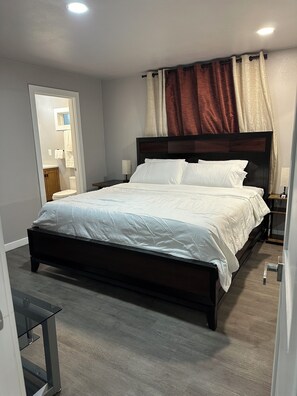 3 chambres, fer et planche à repasser, Wi-Fi gratuit, draps fournis