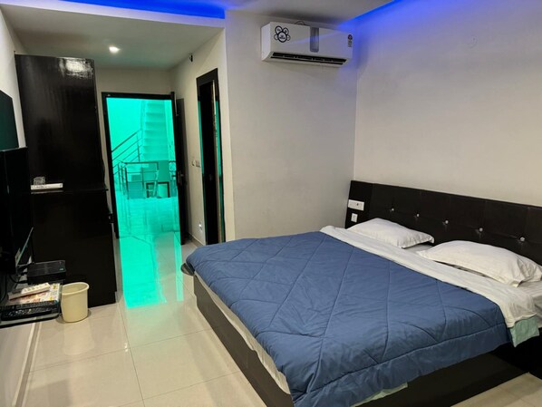 Royal Double Room, City View | Free WiFi, bed sheets - Goroomgo Jewel Premium Pathankot (Pathankot)