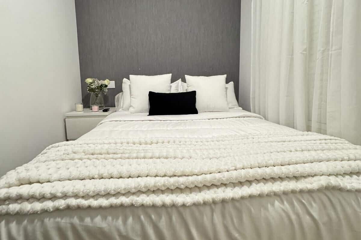 Comfort kamer, 1 twee- of 2 eenpersoonsbedden, alleen voor mannen, roken, uitzicht op tuin | Gratis wifi