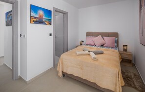 4 bedrooms, travel cot, free WiFi, bed sheets