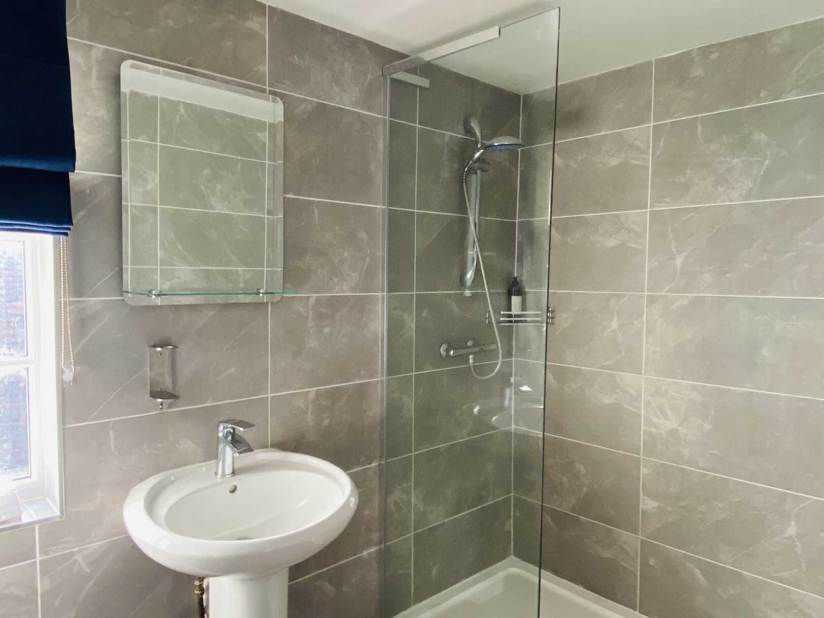 Doppelzimmer, 1 großes Einzelbett | Hochwertige Bettwaren, Betten mit Memory-Foam-Matratzen, Zimmersafe