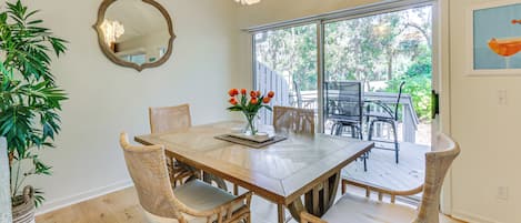 อพาร์ทเมนท์ (2 Bedrooms) | ด้านหน้าที่พัก