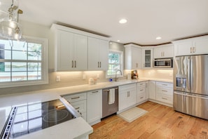 House (3 Bedrooms) | Interior - Lake Keowee Home w/ Boat Dock in Seneca (Seneca)