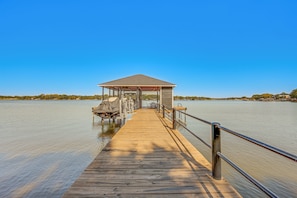 Interior - Waterfront Family Home on Cedar Creek Reservoir (Mabank)