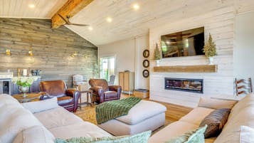 House (3 Bedrooms) | Front of property