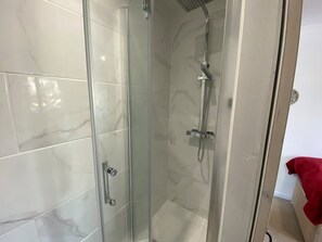 House | 4 bedrooms - Host Stay Cotman Close (Milton Keynes)