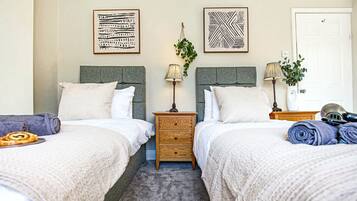 Hus | 2 sovrum och skrivbord