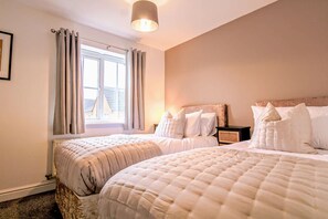 House | 3 bedrooms - Host Stay Great Ground Walk (Northampton)