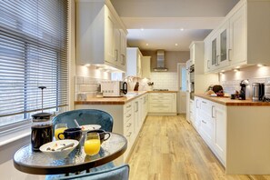 Rumah | 3 kamar tidur dan internet