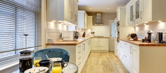 Host Stay 47 Dudley Street