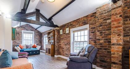 Host Stay Belvedere House